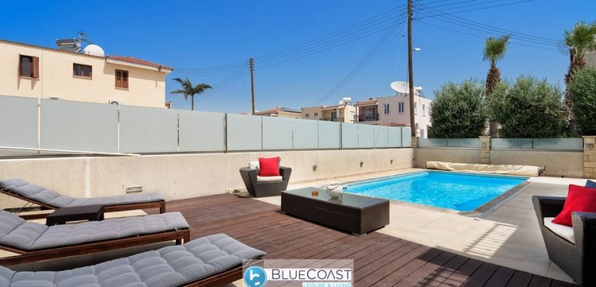 Paphos Luxury 6Bdr Villa Universal For Rent BC044