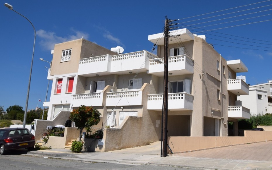 Paphos Anavargos Apartment For Sale RMR16849