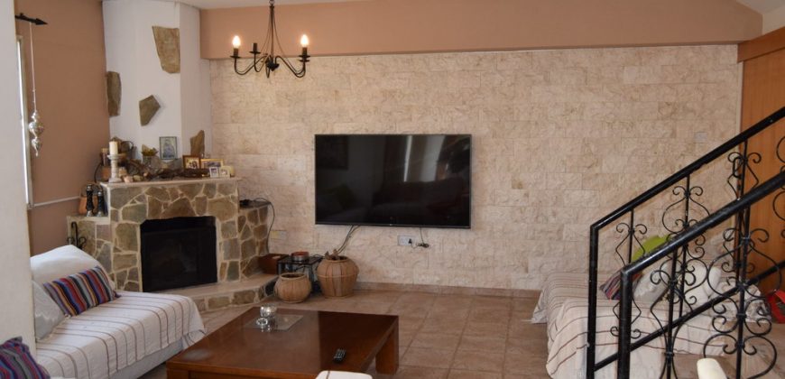 Paphos Chloraka 3 Bedroom Townhouse For Sale BC093