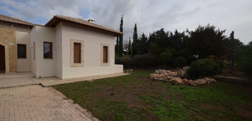 Paphos Kouklia – Aphrodite Hills Bungalow For Sale RMR28437