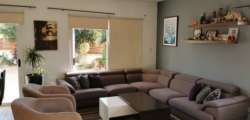 Paphos Kissonerga 3 Bedroom Town House For Rent BC127
