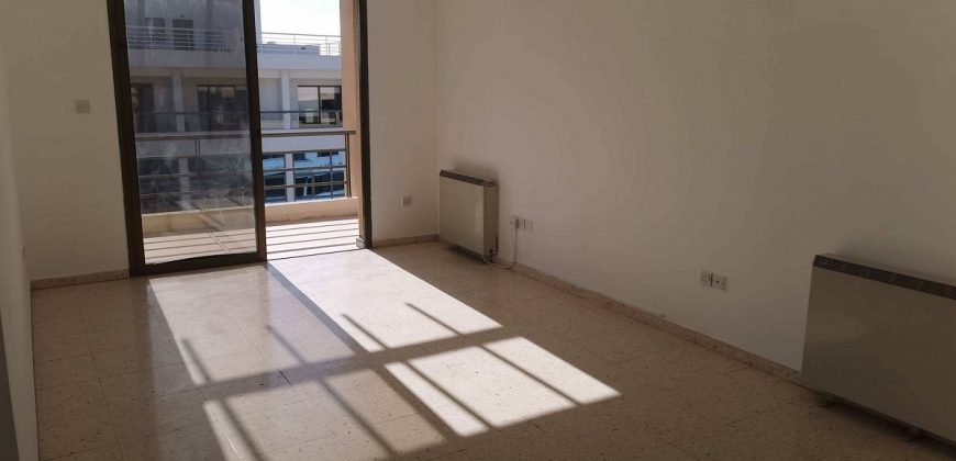 Paphos Town 3 Bedroom Penthouse Apartment For Rent BC133