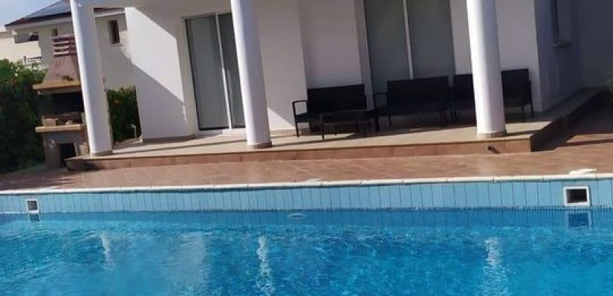 Paphos Coral Bay 3 Bedroom Villa For Rent BCR002