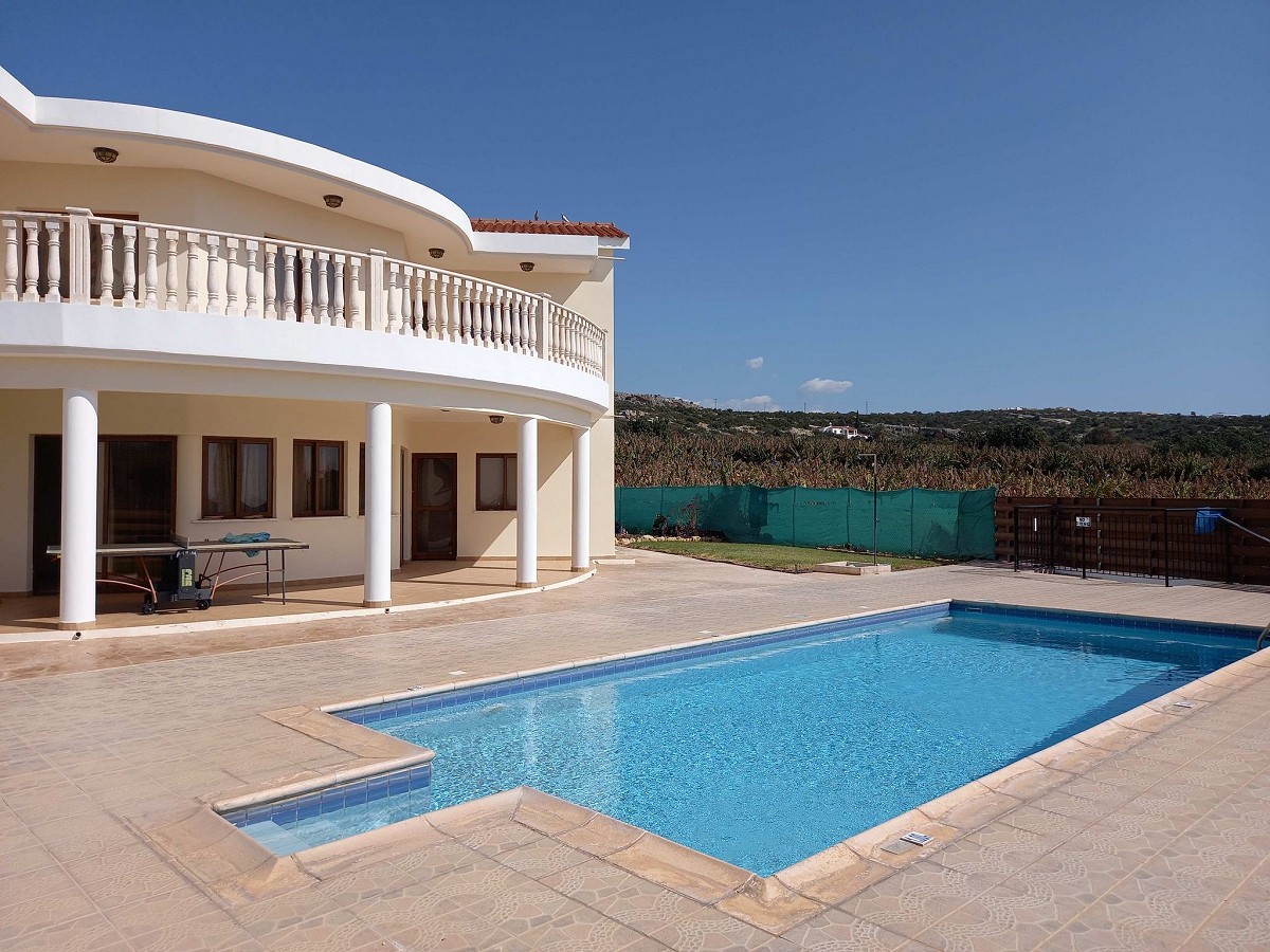 Paphos Coral Bay Saint George 5 Bedroom Luxury Villa for Rent BCP009
