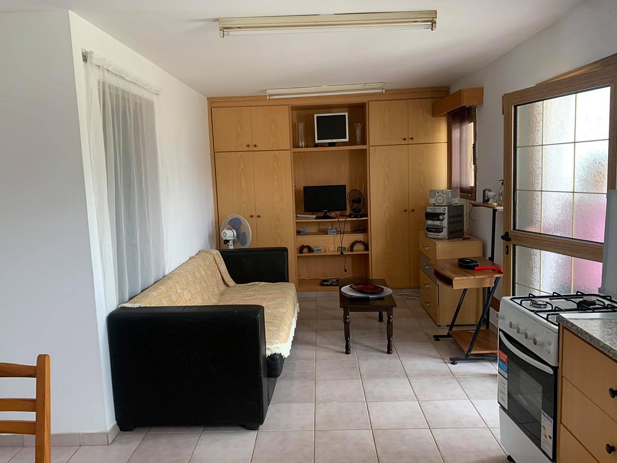 Paphos Konia 1 Bedroom Apartment Ground Floor For Rent BC194