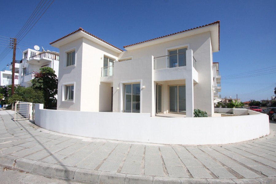 Paphos Yeroskipou 4 Bedroom Detached Villa For Sale WWR5960