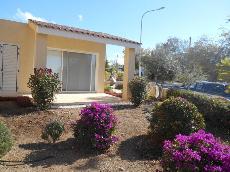 Paphos Chloraka 2 Bedroom Bungalow For Rent LPTCKV191