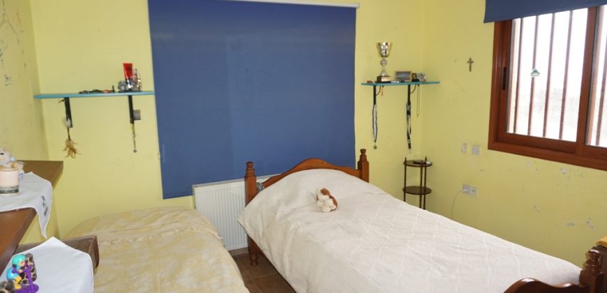 Paphos Geroskipou 6 Bedroom Detached Villa For Sale CLPR0424