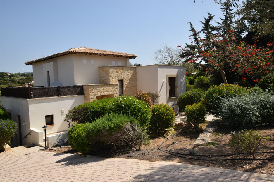 Paphos Kouklia 3 Bedroom Villa For Sale NGM10455