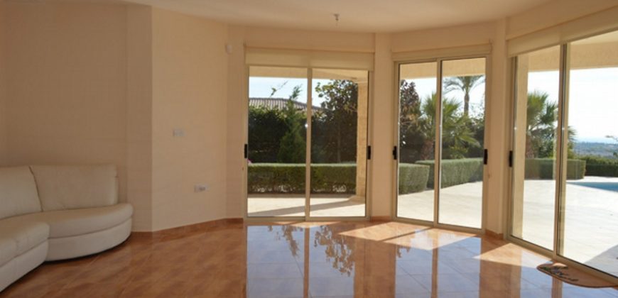 Paphos Seacaves 4 Bedroom Villa For Sale CLPR0402