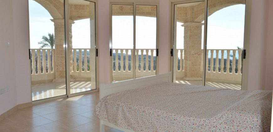 Paphos Seacaves 4 Bedroom Villa For Sale CLPR0402