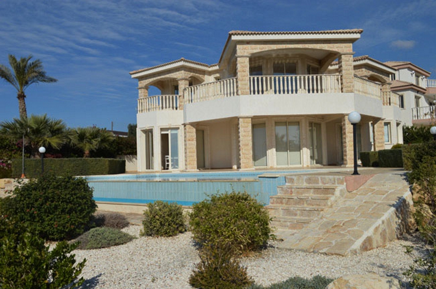 Paphos Seacaves 4 Bedroom Villa For Sale CLPR0402