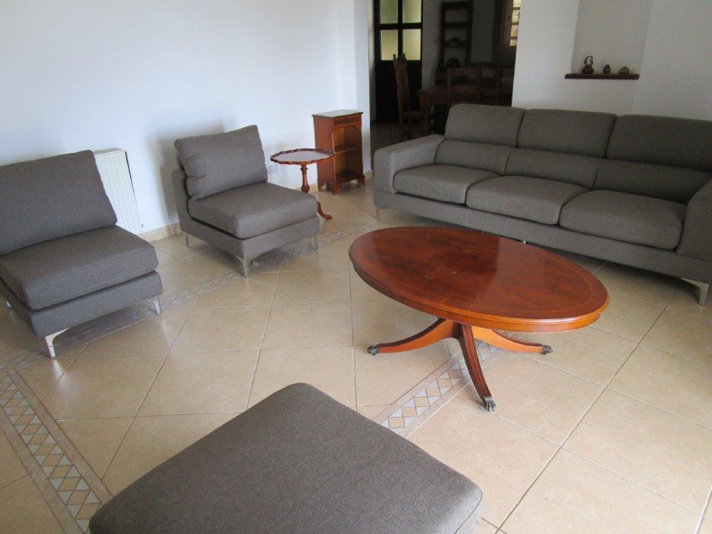 Paphos Tsada 3 Bedroom Villa For Rent LPTOLYV13