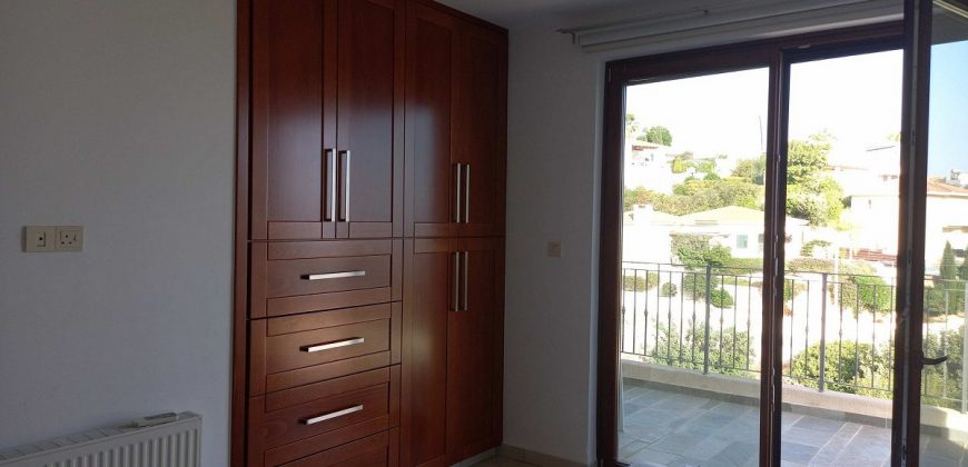 Paphos Peyia 2 Bedroom Apartment Ground Floor For Rent BC232