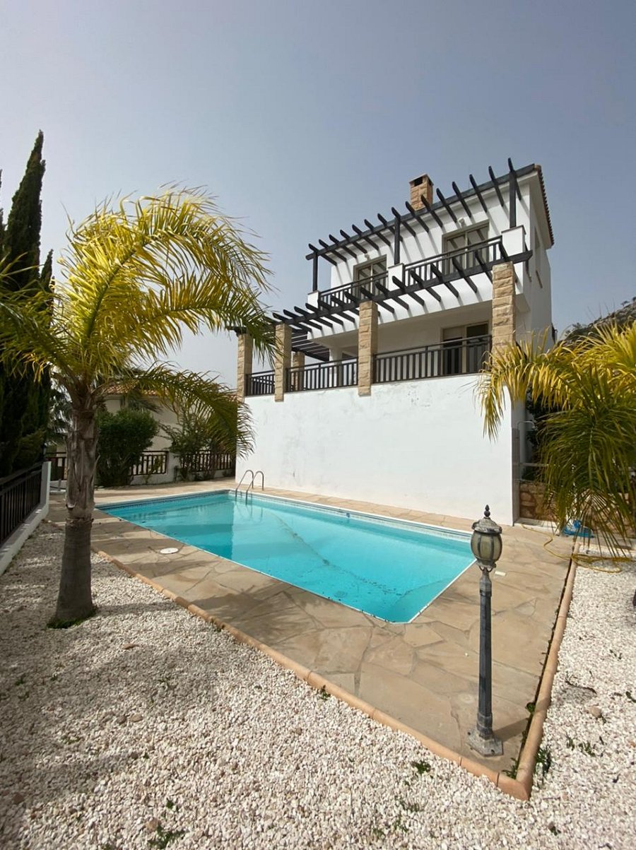 Paphos Peyia 3 Bedroom Villa For Rent GRP003