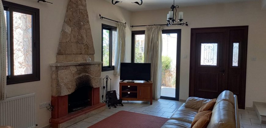 Paphos Tala 3 Bedroom Villa For Rent BC271