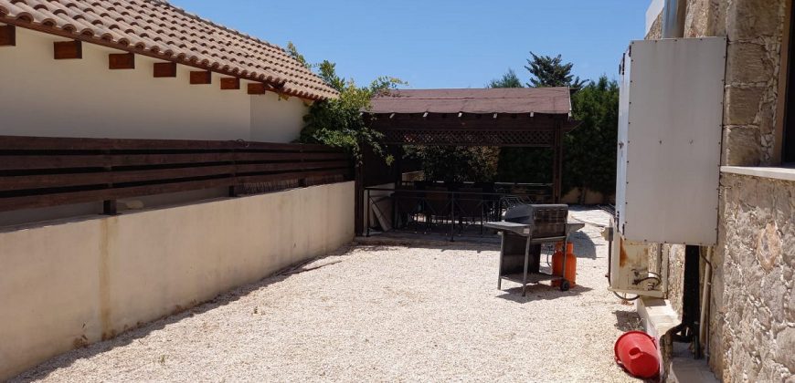 Paphos Tala 3 Bedroom Villa For Rent BC271