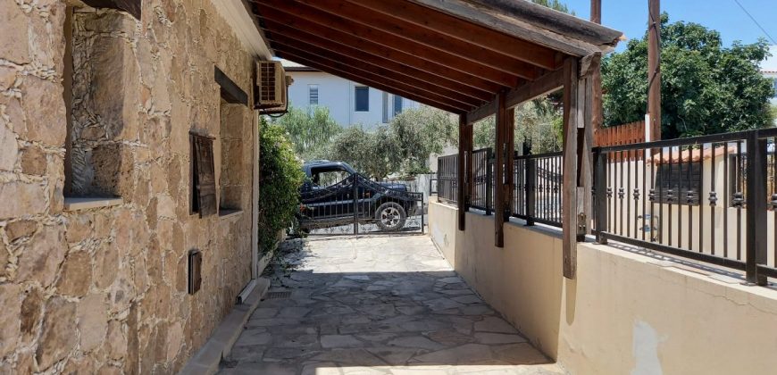 Paphos Tala 3 Bedroom Villa For Rent BC271