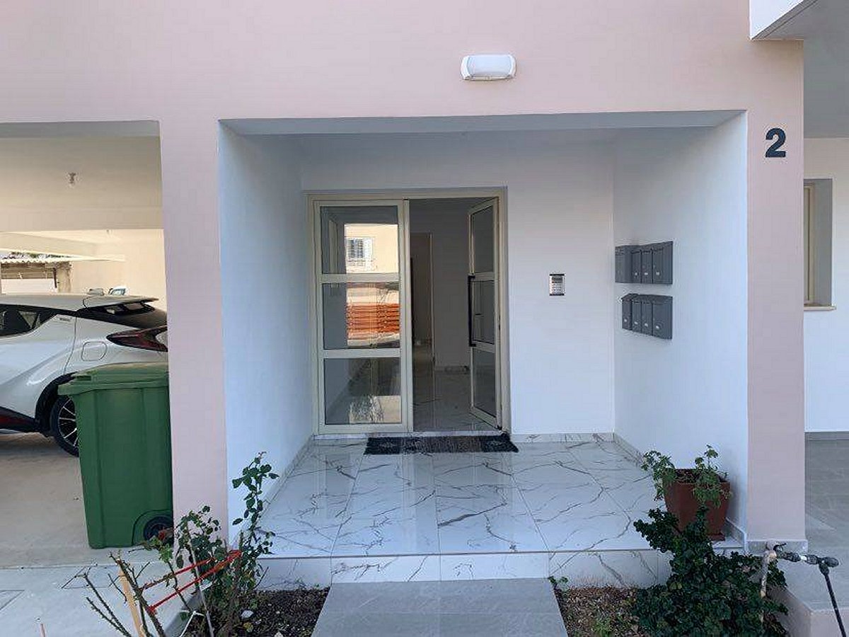 Paphos Yeroskipou 2 Bedroom Apartment Ground Floor For Rent BC266