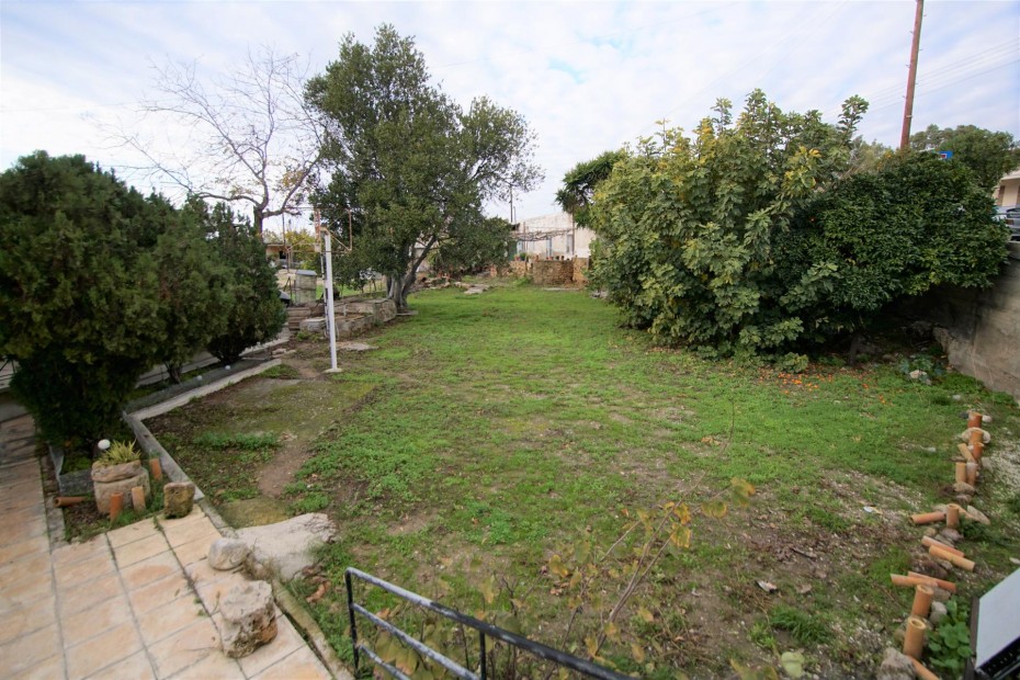 Kato Paphos Residential Land For Sale BSH7734