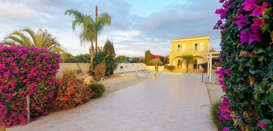 Paphos Peyia St. George 3 Bedroom Villa For Sale GLS002