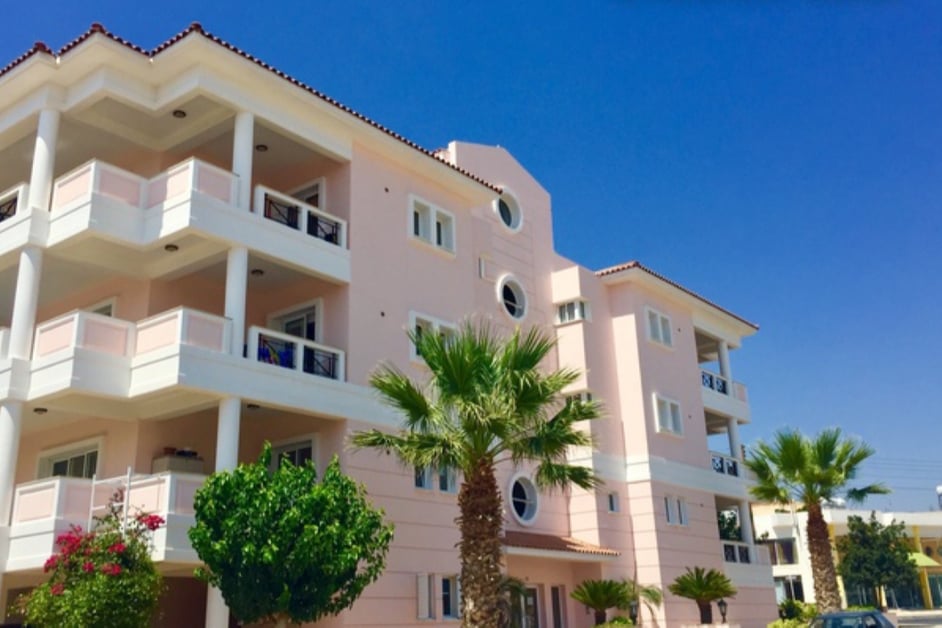 Paphos Town 3 Bedroom Apartment Penthouse For Rent BCP107