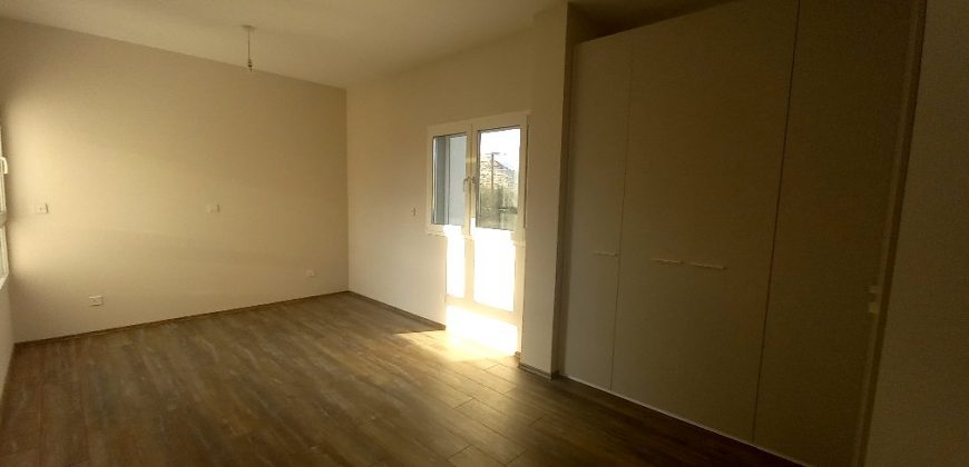 Limassol Germasogeia 4 Bedroom Apartment For Rent XRP009