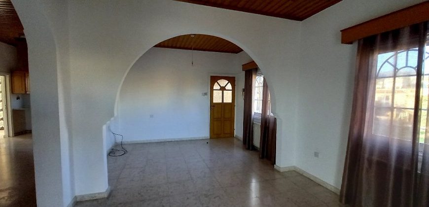 Paphos Mesogi 3 Bedroom Apartment Penthouse For Rent BC394