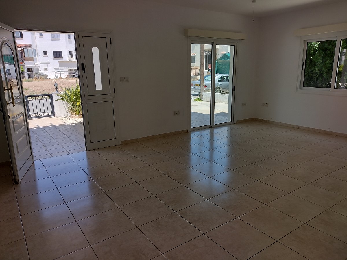 Kato Paphos Universal 3 Bedroom House For Rent BC422