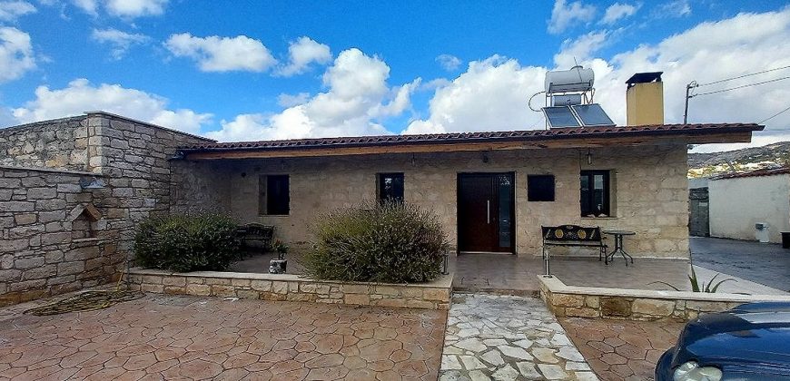 Paphos Tala 3 Bedroom Bungalow For Rent BC439