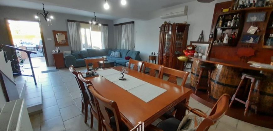 Kato Paphos Universal 4 Bedroom Villa Semi Detached For Sale PNV20638