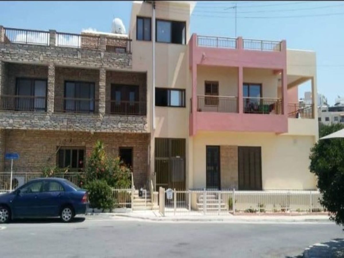 Kato Paphos Tombs of The Kings 3 Bedroom Apartment For Sale KTM96157
