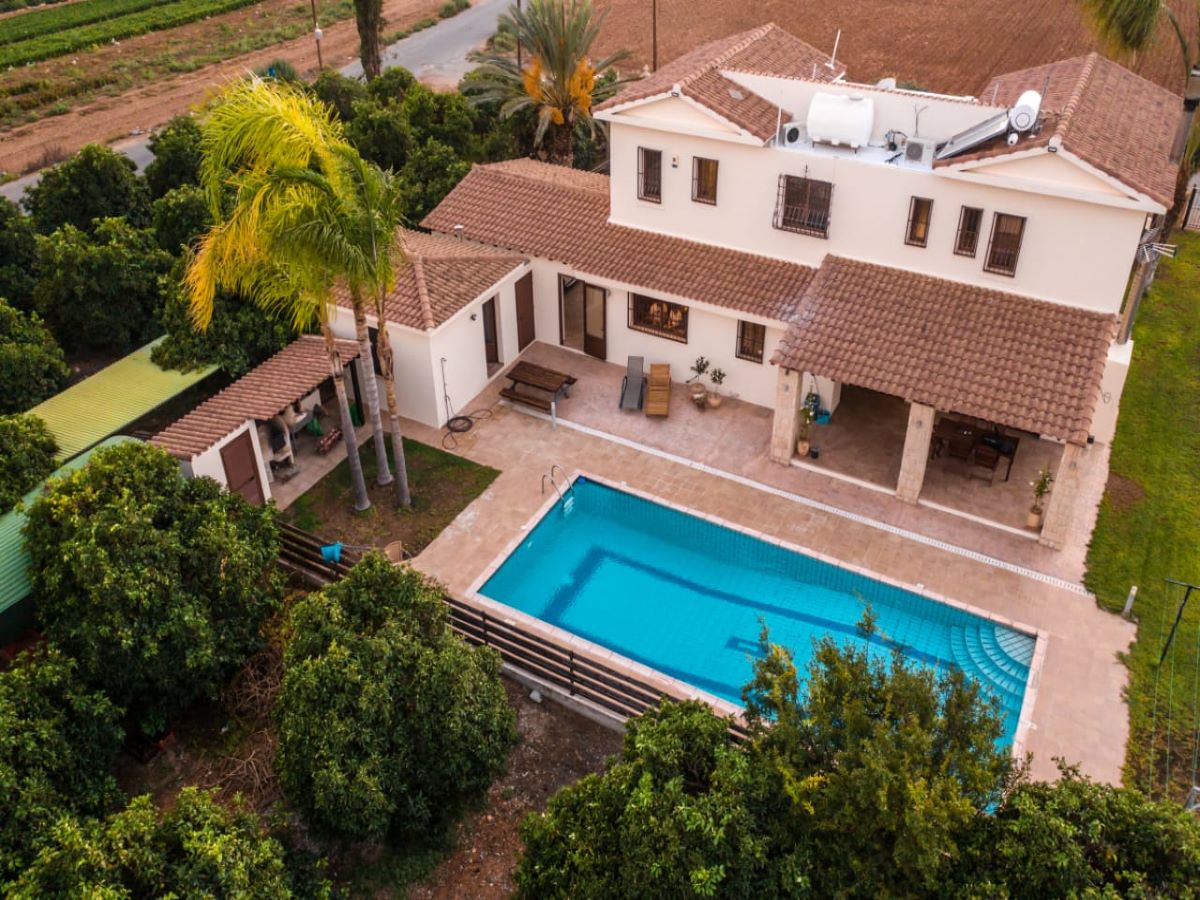 Paphos Emba 4 Bedroom Villa For Rent BC460