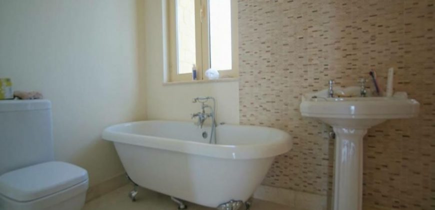 Paphos Emba 4 Bedroom Villa For Sale KTM95391