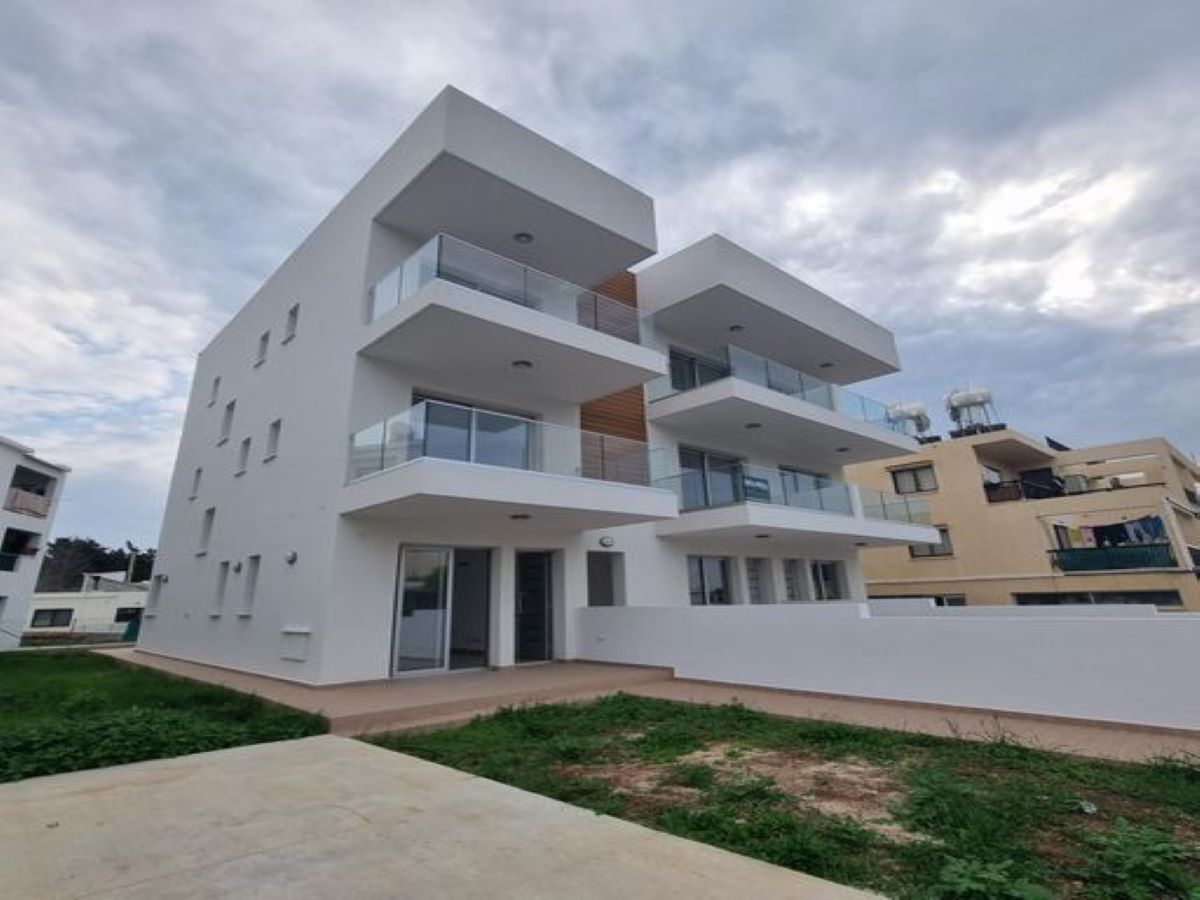 Kato Paphos Tombs of The Kings 4 Bedroom Villa For Sale WWR10838