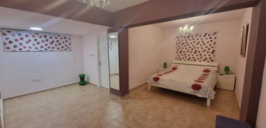 Kato Paphos Universal 4 Bedroom Town House For Sale WWR11072