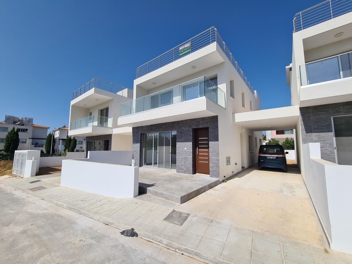 Kato Paphos Universal 4 Bedroom Villa For Sale WWR9294