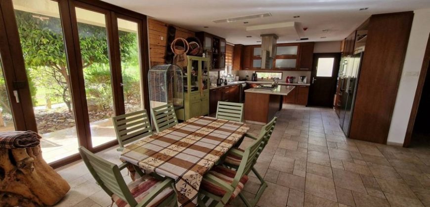 Limassol Akrounta 5 Bedroom Detached Villa For Sale BSH27310