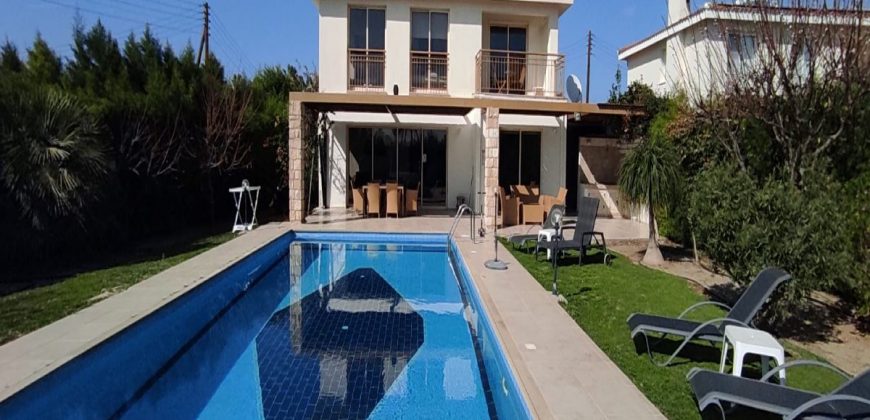 Paphos Chloraka 4 Bedroom Villa For Rent XRP020