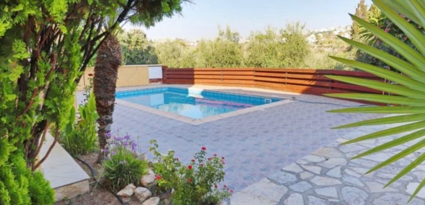 Paphos Chloraka 4 Bedroom Villa For Sale FCP40728