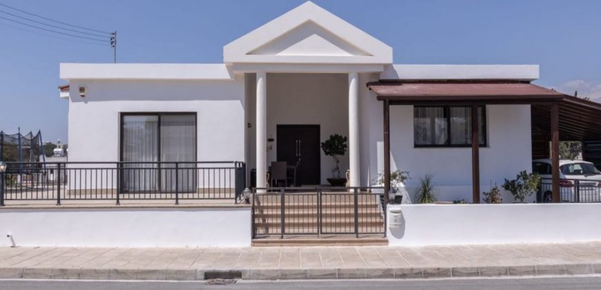 Paphos Chloraka 5 Bedroom House For Sale FCP42970