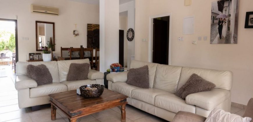 Paphos Chloraka 5 Bedroom House For Sale FCP42970