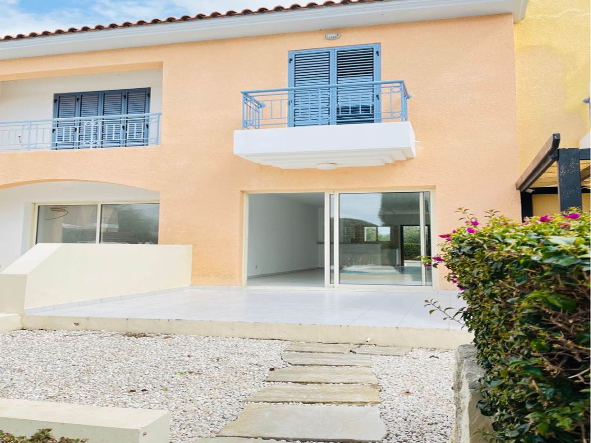 Paphos Anarita 2 Bedroom Town House For Sale MYMX002