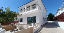 Paphos Chloraka 4 Bedroom Villa For Sale PNV21976