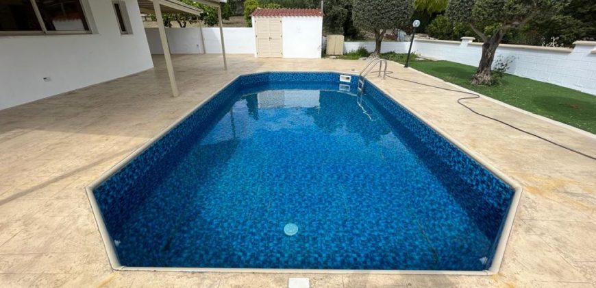 Paphos Mesogi 4 Bedroom House For Rent BCK001