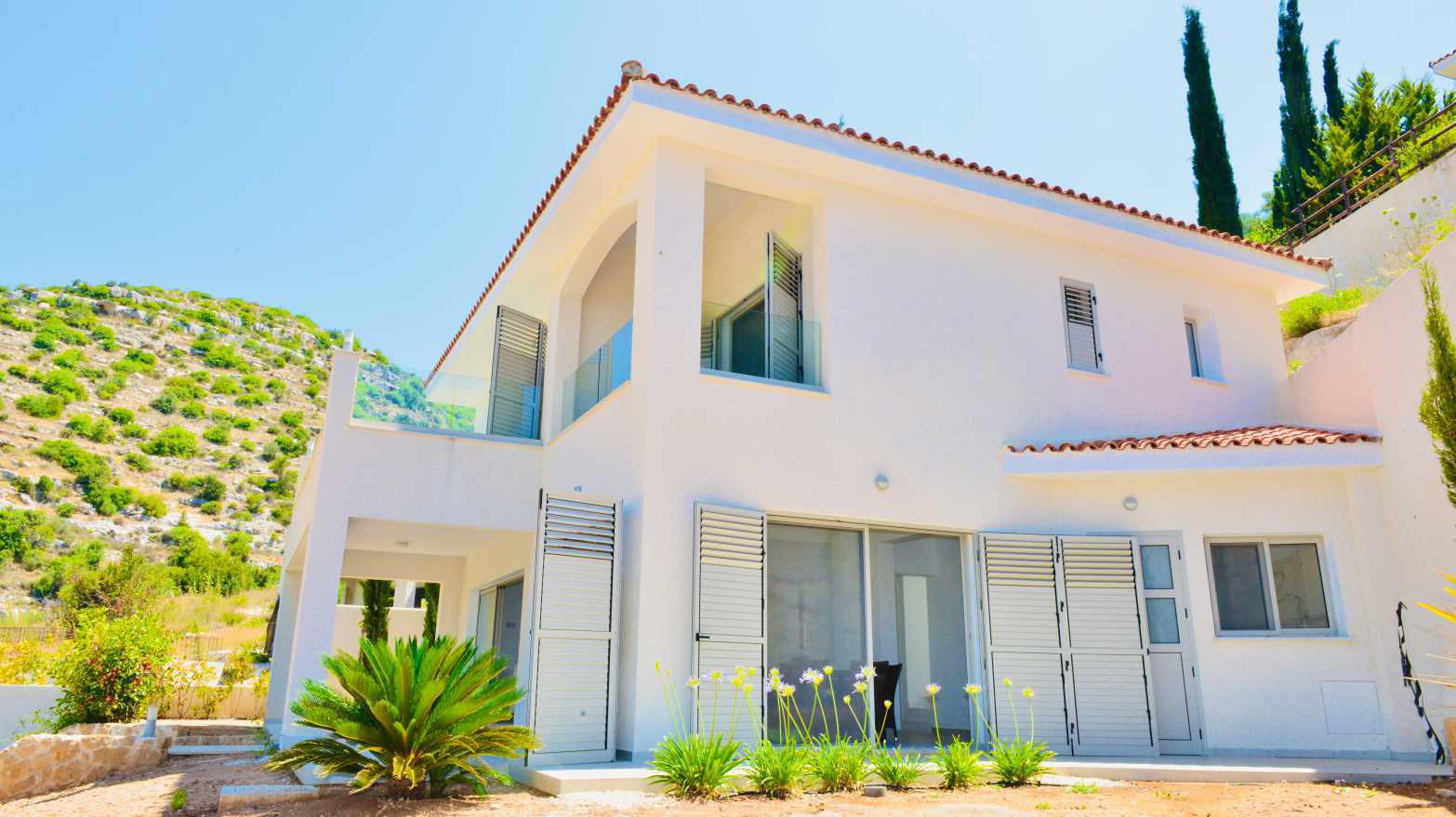 Paphos Kamares Village 4 Bedroom Villas / Houses For Sale LPT11000