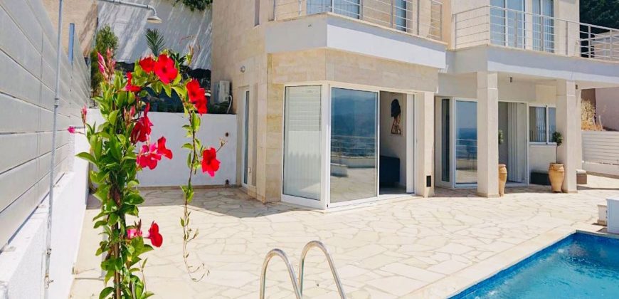 Paphos Peyia 3 Bedroom Villa For Rent XRP029