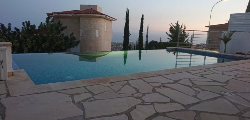 Paphos Peyia 3 Bedroom Villa For Rent XRP029