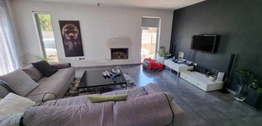 Paphos Konia 4 Bedroom House For Sale CSR14635