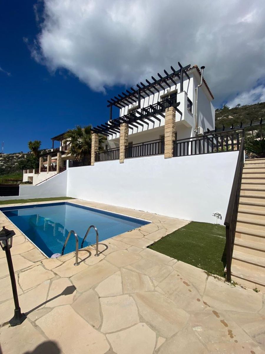 Paphos Peyia 3 Bedroom Villa For Rent GRP052